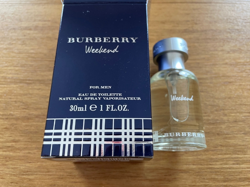 burberry weekend bottle next to opened box