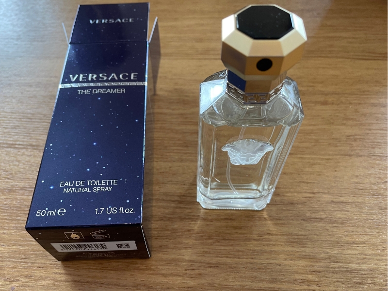 versace dreamer opened box and bottle from above